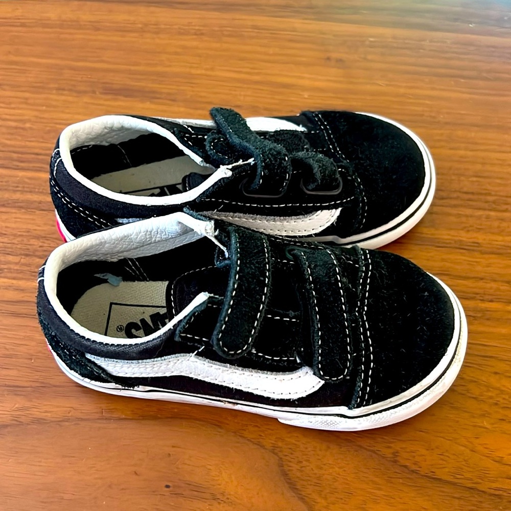 Vans Toddler Classic Black and White size 8